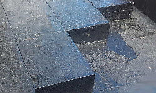 isolerblock limmade mot den bärande konstruktionen