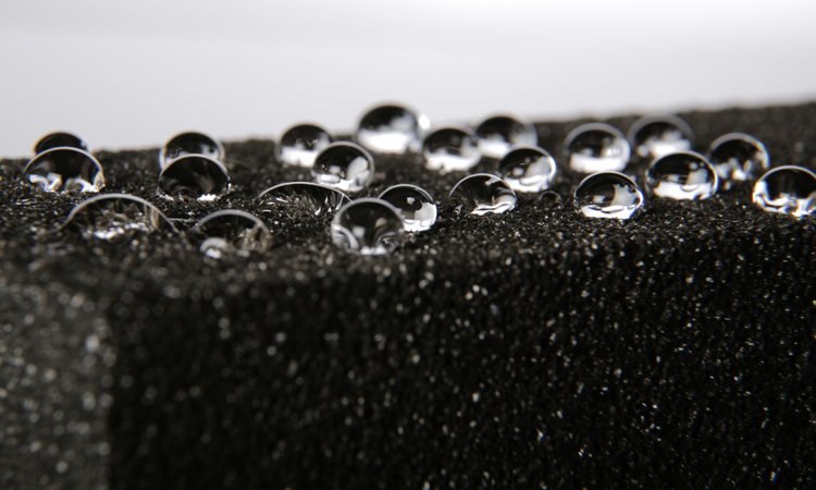 Foamglas with water drops