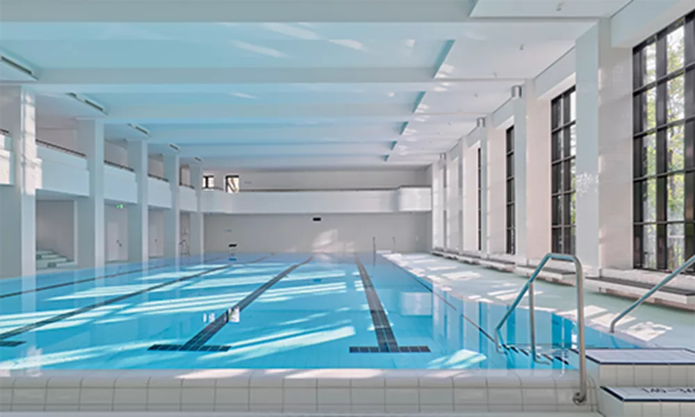 Indoor swimming pool Rialto 5 use only with copyright Mark Niedermann