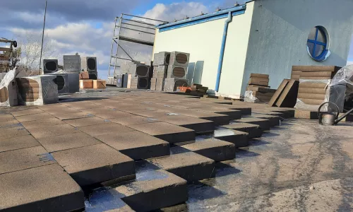 ocieplenie-dachu-plaskiego-plytami-foamglas