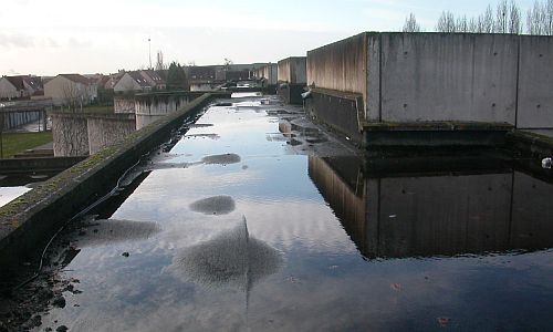 Water problem on roof insulation at risk