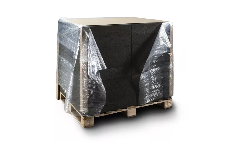 Hero packing unwrapping 3 1 600x1000 landscape