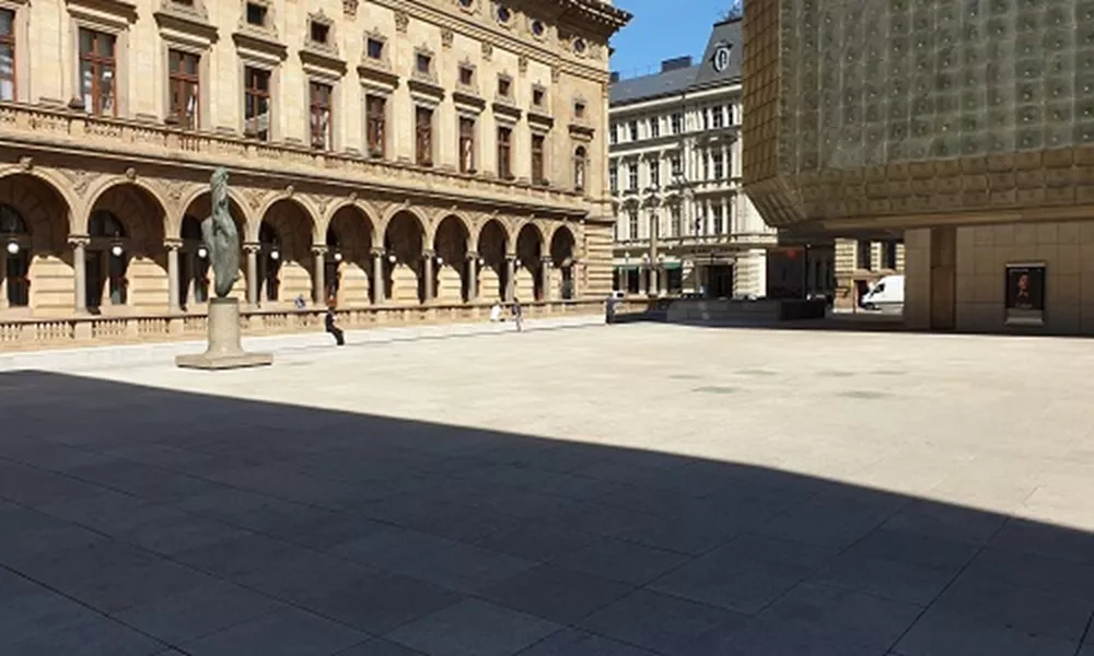 Piazzetta Národního divadla