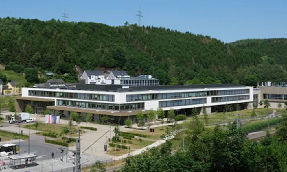 Clervaux Rise Logo Sustainable Roof Insulation Solution with FOAMGLAS T4+ for Highschool ...