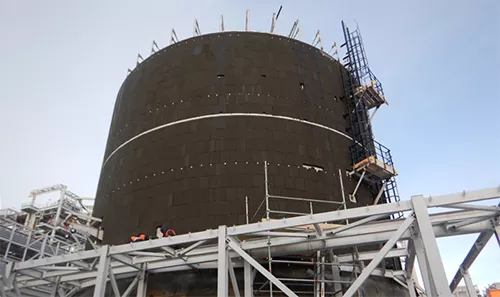 Cold tank wall with Foamglas insulation