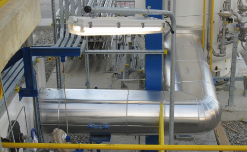 Cladded pipe for transportation of liquid oxygen