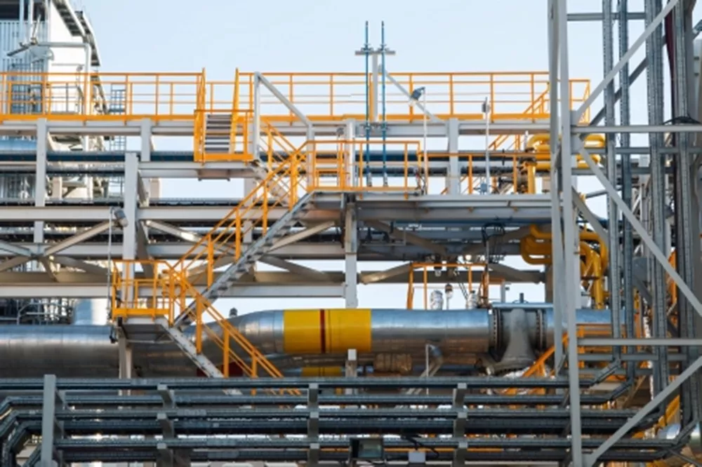 Insulated steel pipes at oil and gas refinery