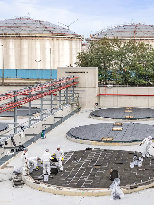 Tank bases with Foamglas insulation