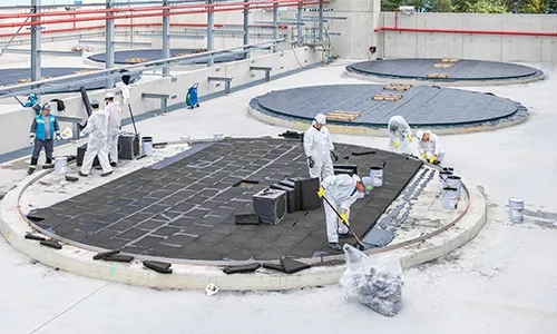 Foamglas tank base insulation with tanks